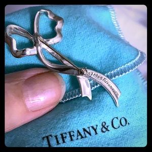 AUTHENTIC Tiffany’s Bow Brooch